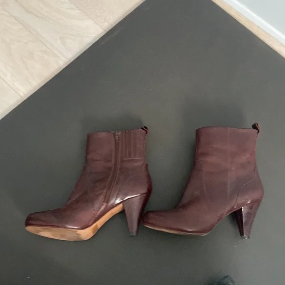 Indigo by Clarks Brown Leather Ankle Boots size 7 - Picture 3 of 8